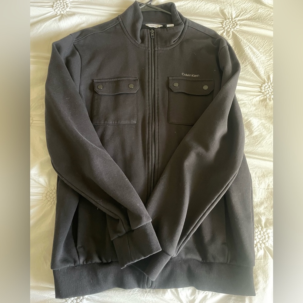 Black men’s sweater size large